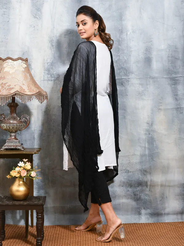 Black_colour_Chiffon_Dupatta_for_Women