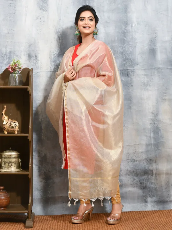 Gold_colour_Silk_Blend_Dupatta_for_Women