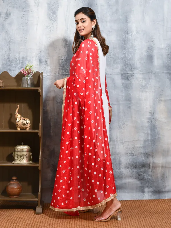 Red_colour_Satin_Dupatta_for_Women