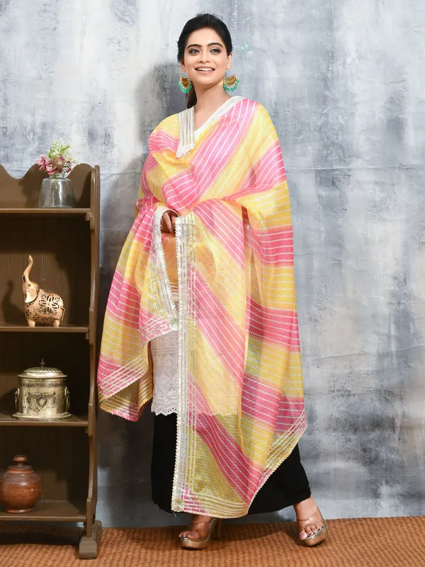 Pink_colour_Silk_Blend_Dupatta_for_Women
