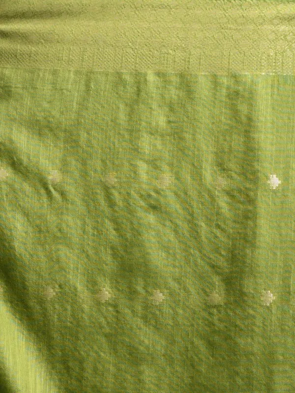 Green_Silk_Blend_Embroidered_Sarees_For_Women