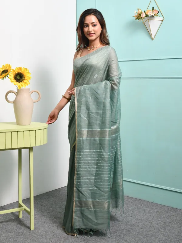 Blue_Silk_Blend_Embroidered_Sarees_For_Women