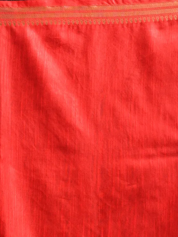 Red_Silk_Blend_Embroidered_Sarees_For_Women