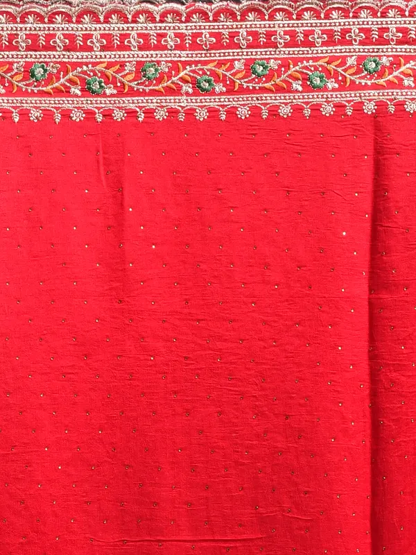 Red_Silk_Blend_Embroidered_Sarees_For_Women