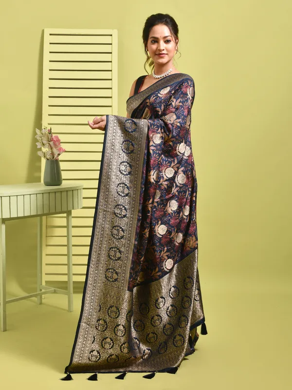 Blue_Pure_Silk_Embroidered_Sarees_For_Women
