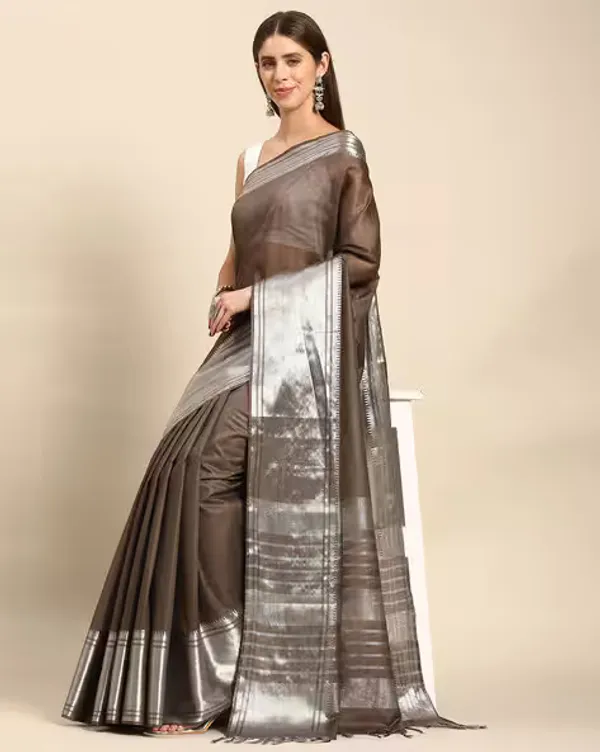 Brown_colour_Silk_Blend_Saree_for_Women