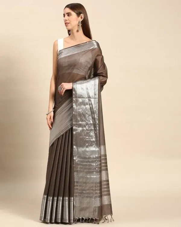 Brown_colour_Silk_Blend_Saree_for_Women