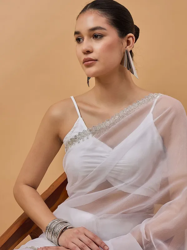 White_colour_Organza_Saree_for_Women