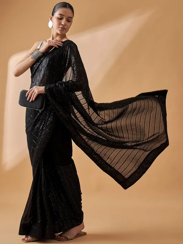 Black_colour_Pure_Georgette_Saree_for_Women