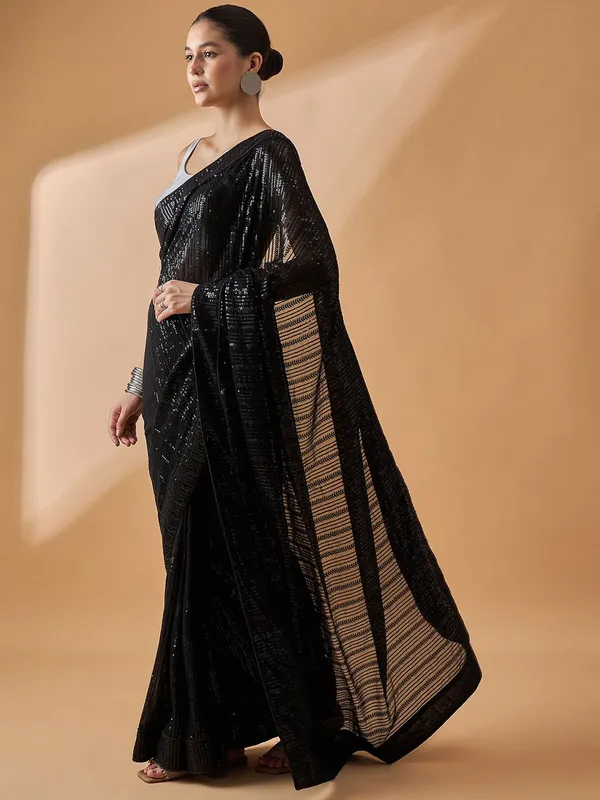 Black_colour_Pure_Georgette_Saree_for_Women