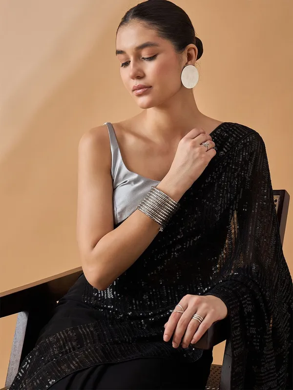 Black_colour_Pure_Georgette_Saree_for_Women
