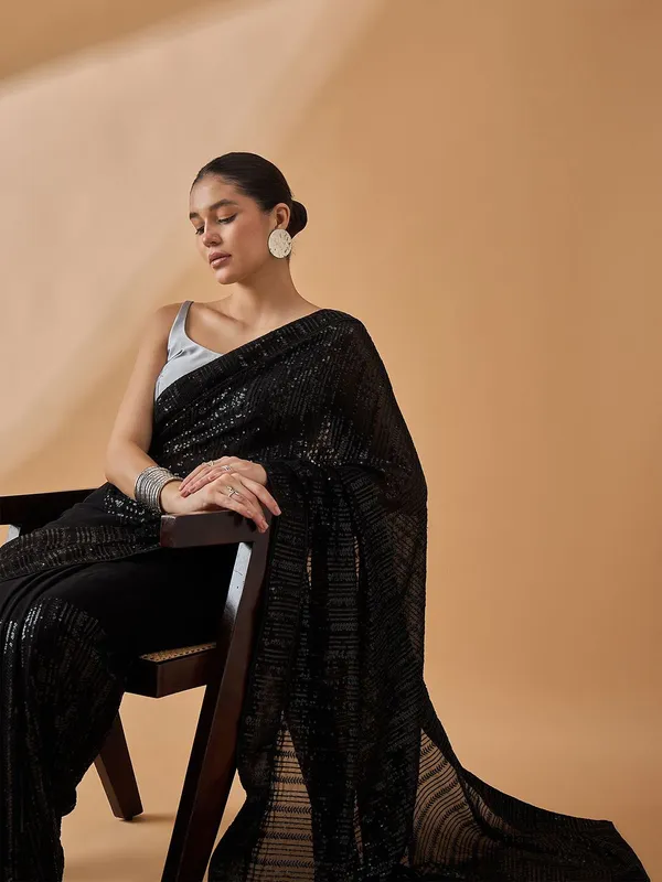 Black_colour_Pure_Georgette_Saree_for_Women