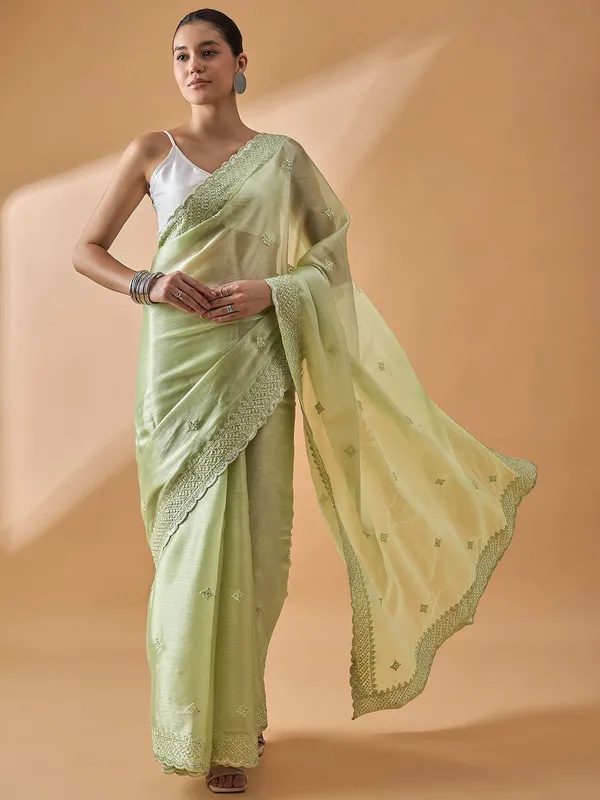 Green_colour_Poly_Crepe_Saree_for_Women