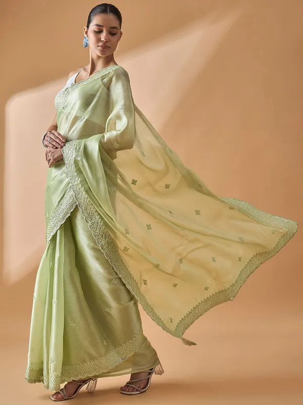 Green_colour_Poly_Crepe_Saree_for_Women