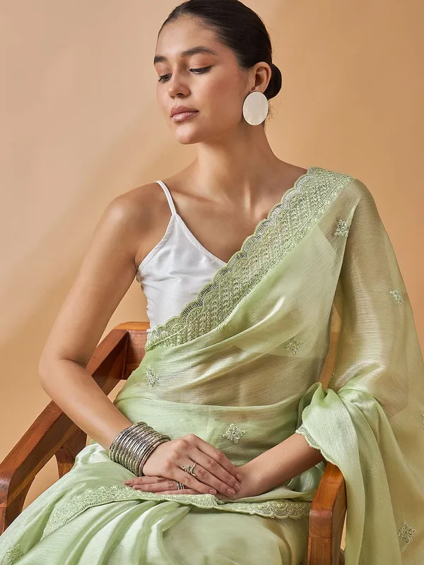 Green_colour_Poly_Crepe_Saree_for_Women