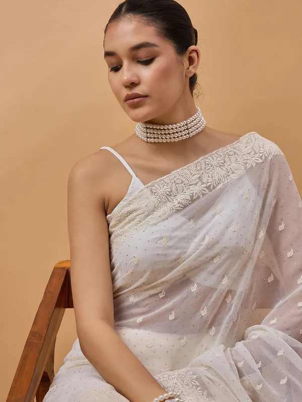 Cream_colour_Pure_Georgette_Saree_for_Women