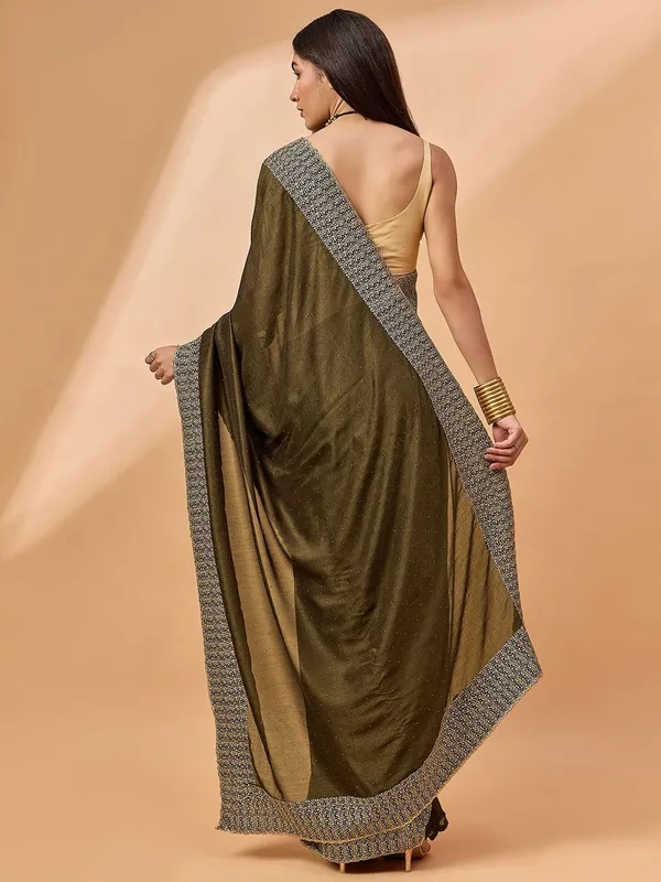 Green_colour_Silk_Blend_Saree_for_Women