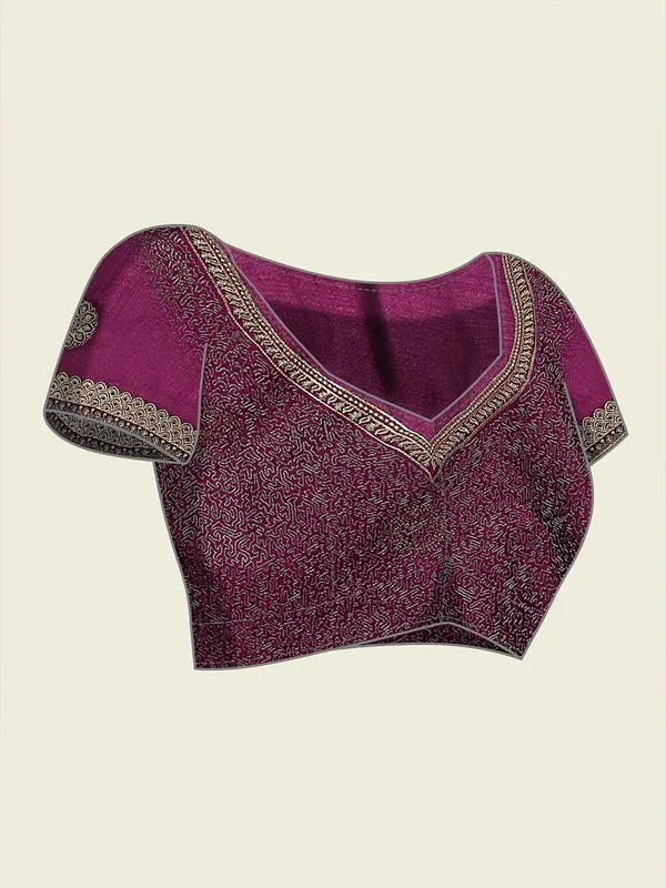 Purple_colour_Silk_Blend_Saree_for_Women