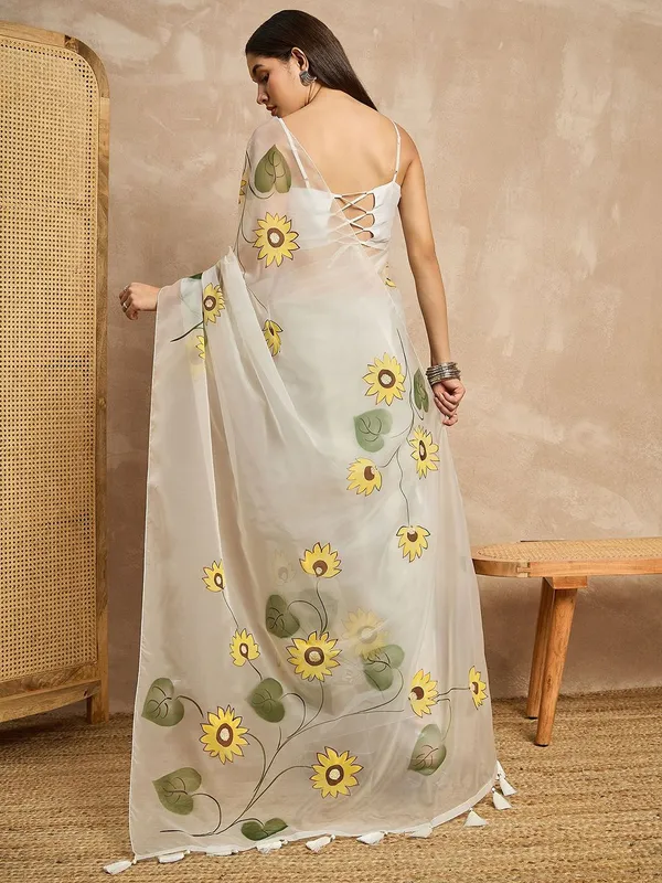 White_colour_Organza_Saree_for_Women