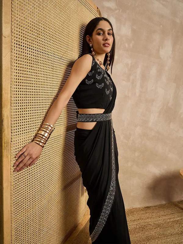 Black_colour_Lycra_Saree_for_Women
