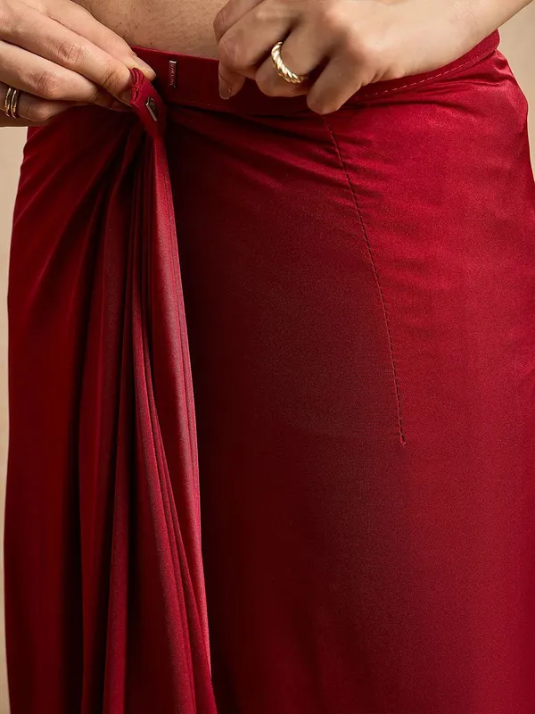 Maroon_colour_Lycra_Saree_for_Women