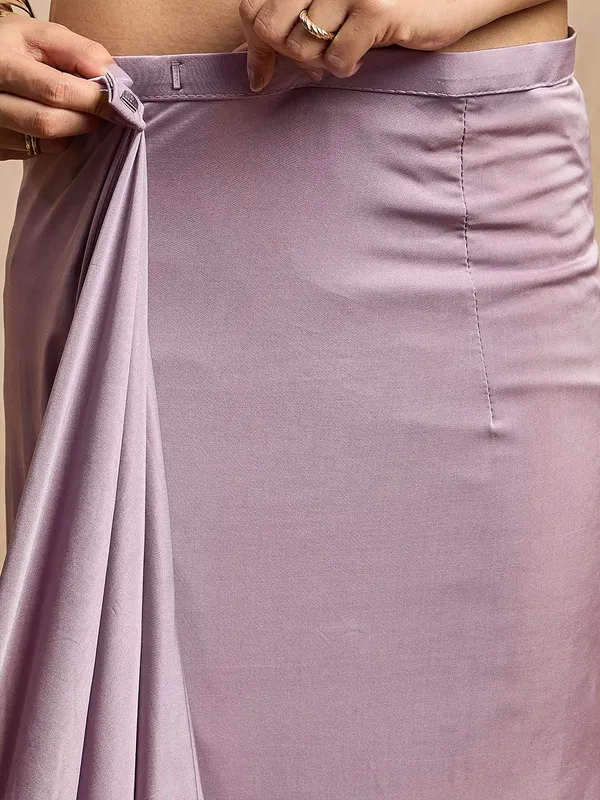 Purple_colour_Lycra_Saree_for_Women