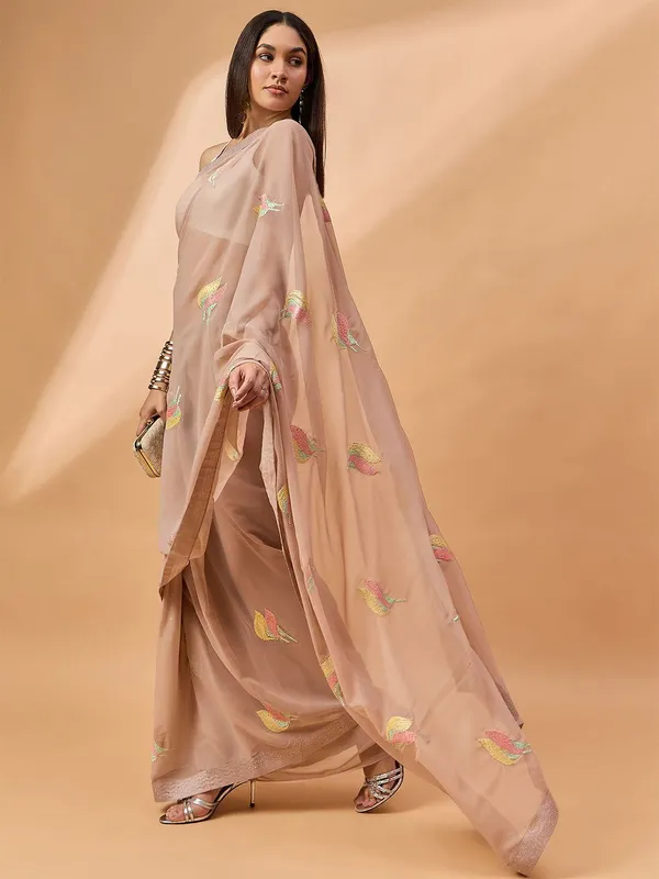 Brown_colour_Pure_Georgette_Saree_for_Women