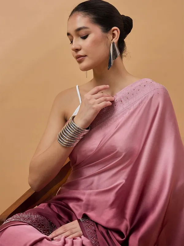 Maroon_colour_Satin_Saree_for_Women