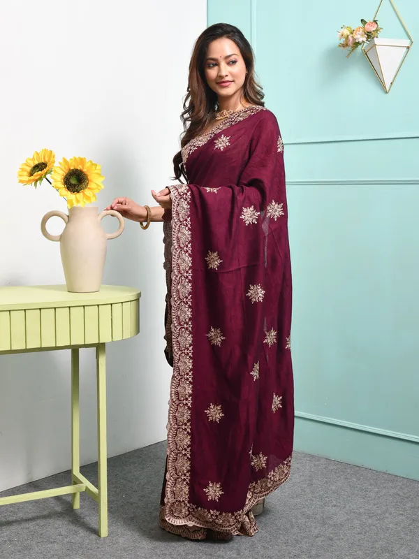 Purple_Silk_Blend_Embroidered_Sarees_For_Women