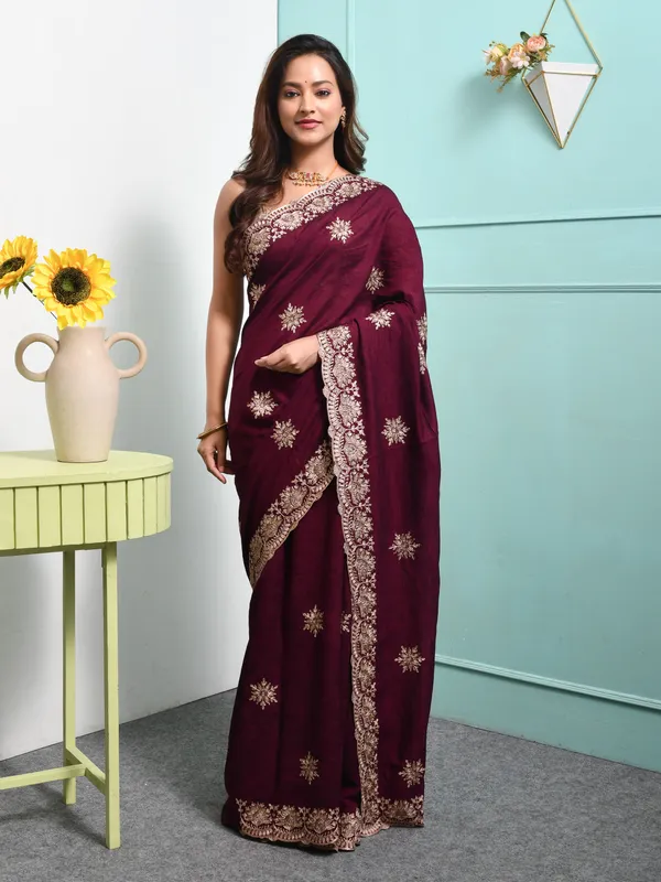 Purple_Silk_Blend_Embroidered_Sarees_For_Women