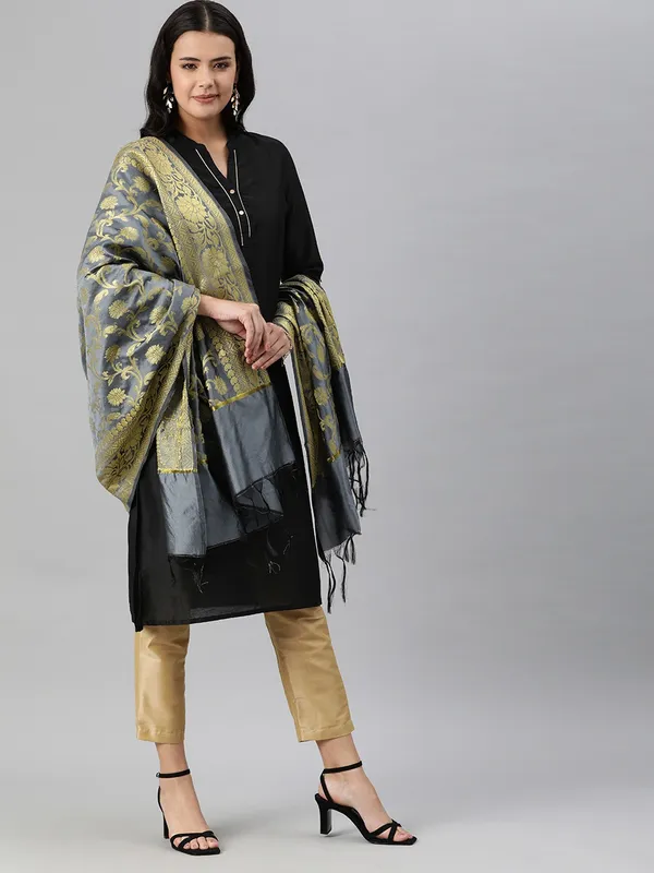 Grey_colour_Silk_Blend_Dupatta_for_Women