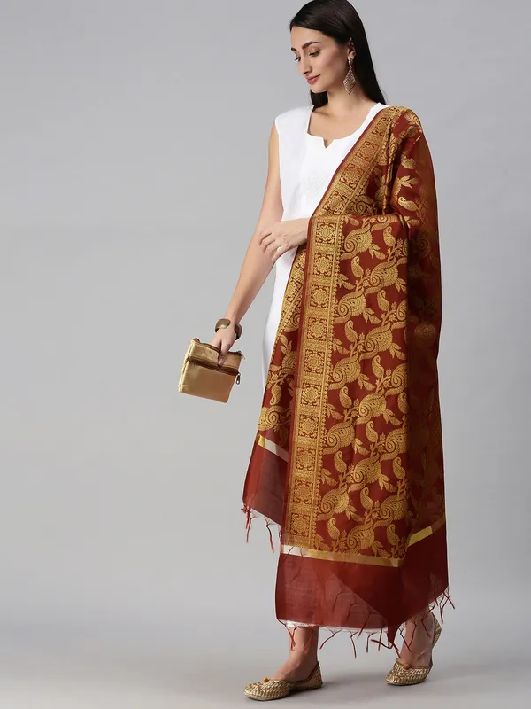 Maroon_colour_Silk_Blend_Dupatta_for_Women