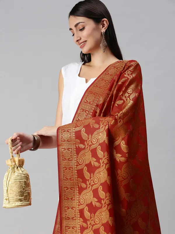 Red_colour_Silk_Blend_Dupatta_for_Women