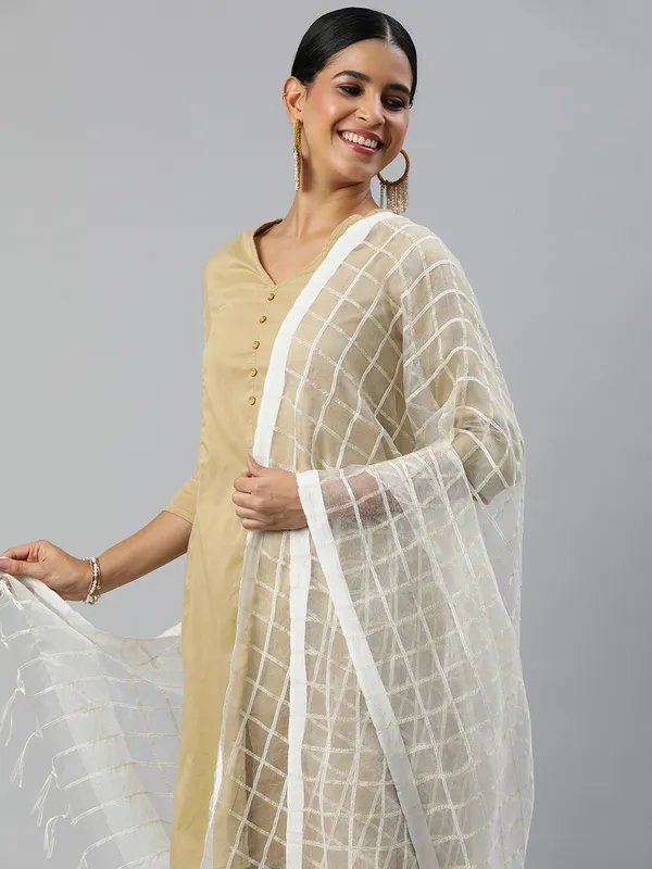 White_colour_Silk_Blend_Dupatta_for_Women
