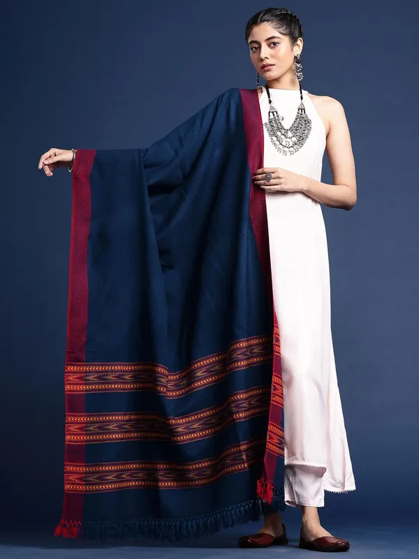 Blue_colour_Wool_Shawl_for_Women