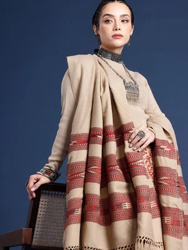 Beige_colour_Wool_Shawl_for_Women