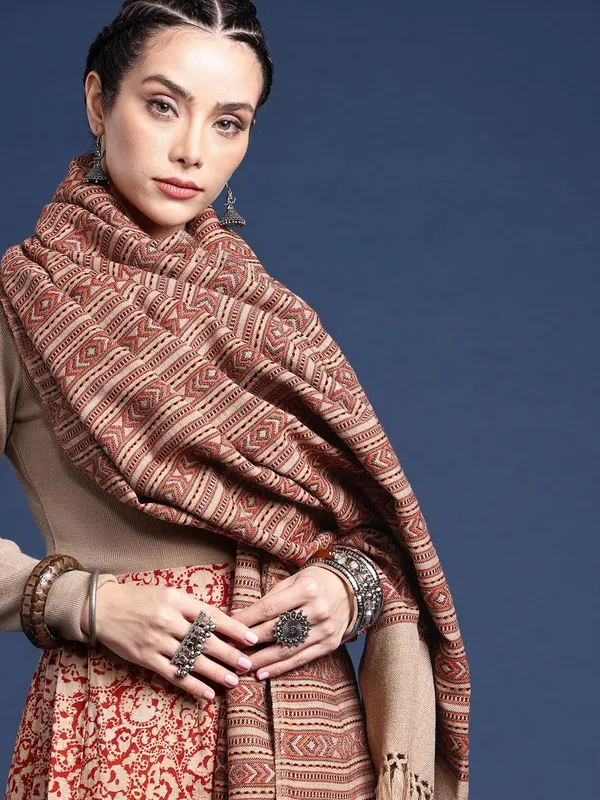 Beige_colour_Wool_Shawl_for_Women