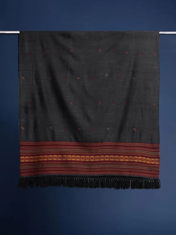 Black_colour_Wool_Shawl_for_Women
