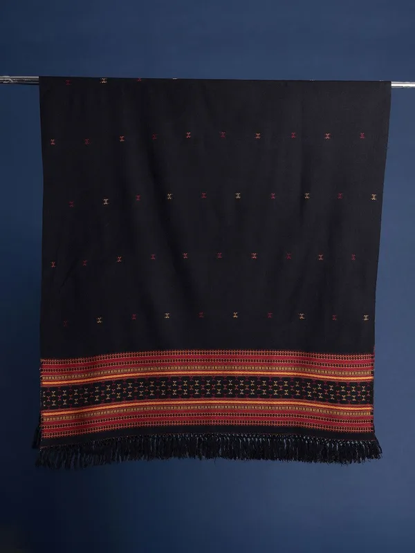 Black_colour_Wool_Shawl_for_Women