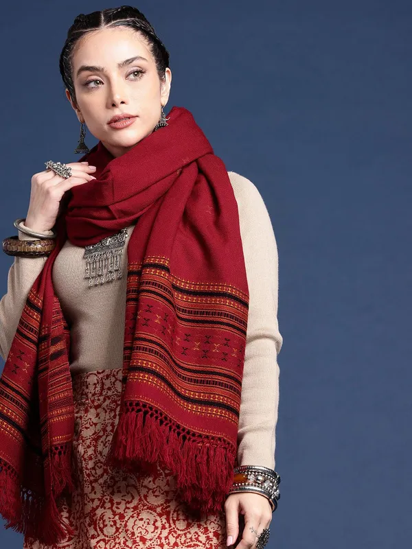 Maroon_colour_Wool_Shawl_for_Women