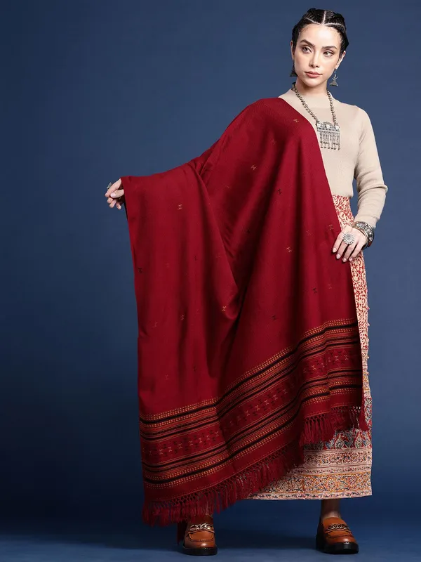 Maroon_colour_Wool_Shawl_for_Women