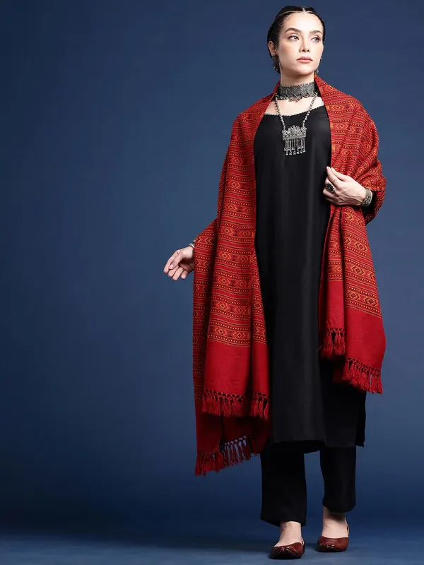 Maroon_colour_Wool_Shawl_for_Women