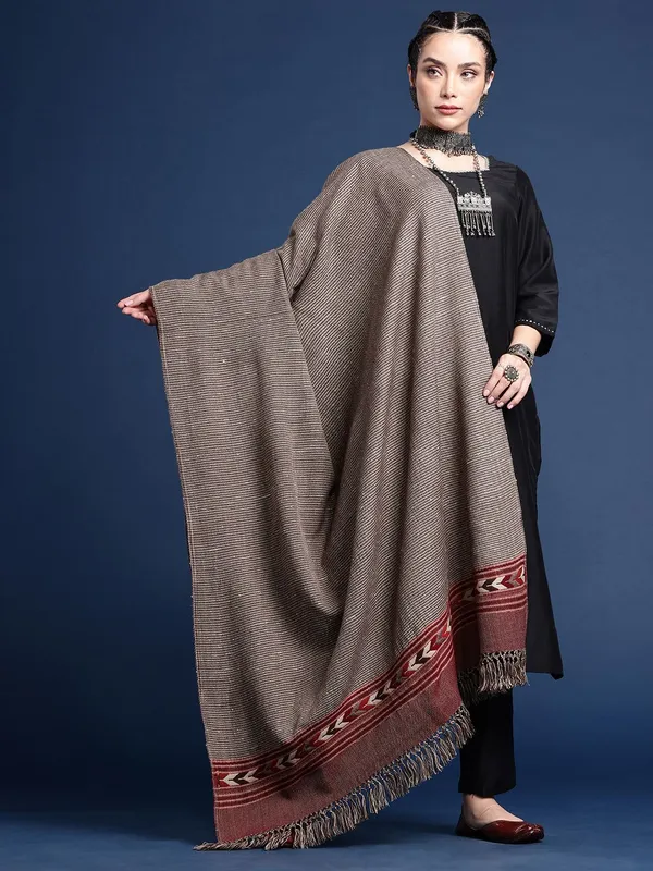Brown_colour_Wool_Shawl_for_Women