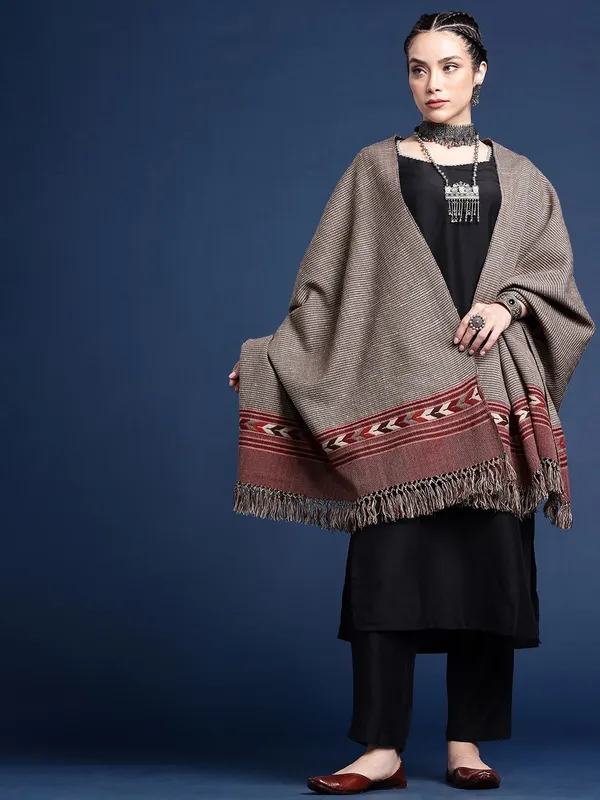 Brown_colour_Wool_Shawl_for_Women
