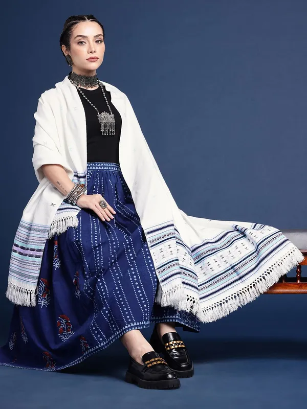 White_colour_Wool_Shawl_for_Women