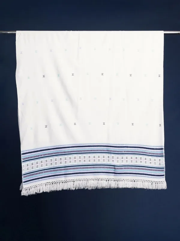 White_colour_Wool_Shawl_for_Women