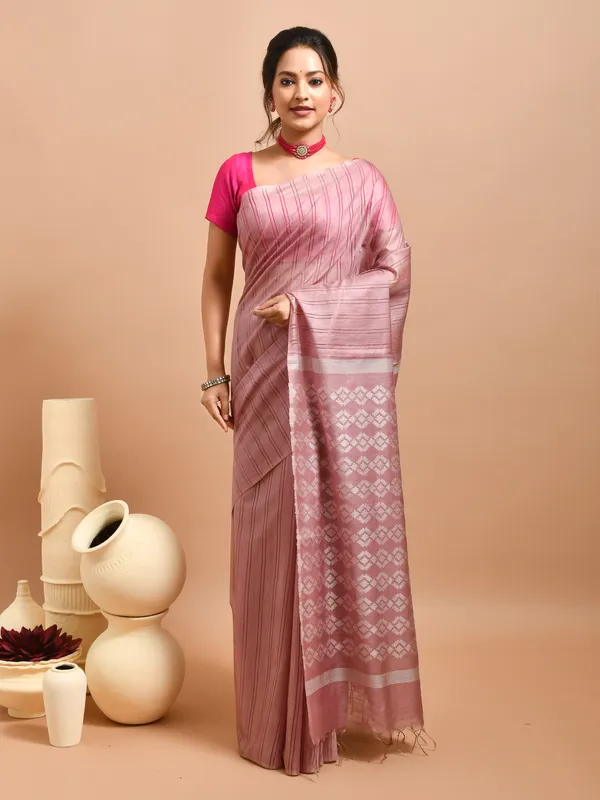Peach_Silk_Blend_Embroidered_Sarees_For_Women