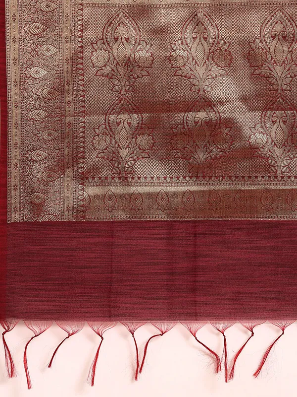 Maroon_colour_Silk_Blend_Saree_for_Women