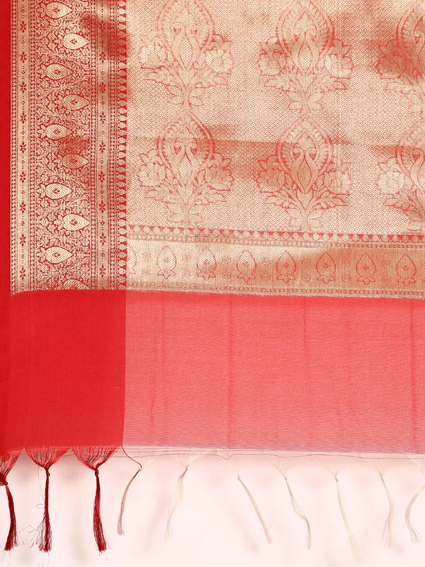 White_colour_Silk_Blend_Saree_for_Women