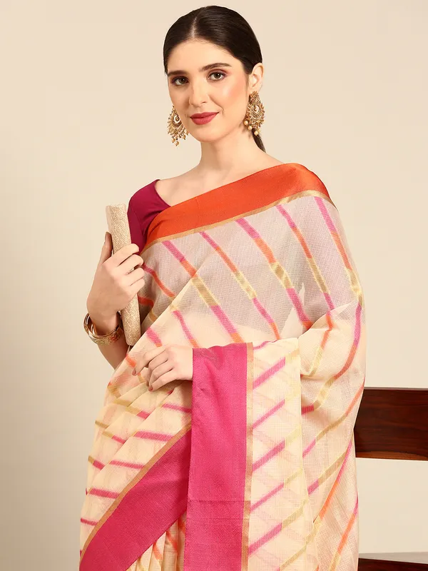 Cream_colour_Silk_Blend_Saree_for_Women